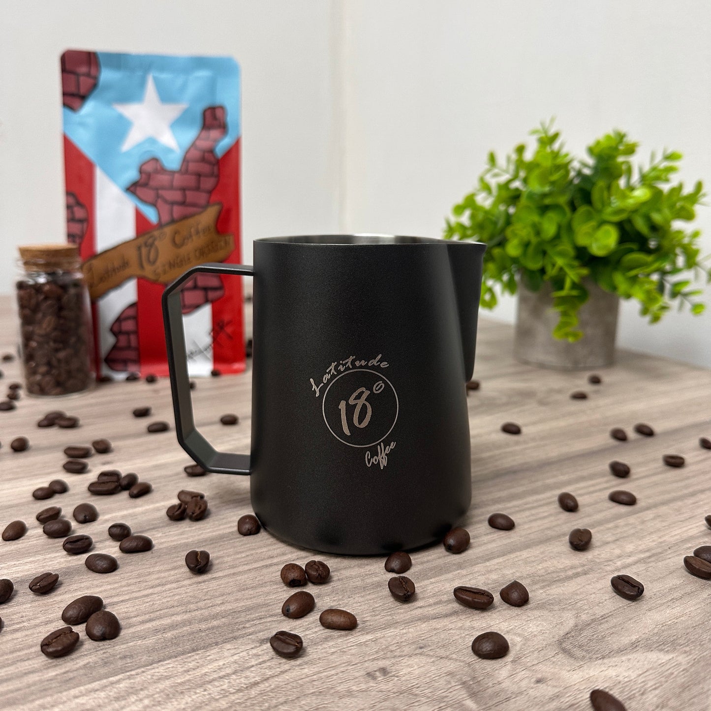 Pitcher de café negro Latitude 18